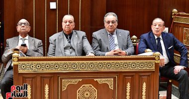 جدل بالشيوخ حول عدم اشتراط توقيع المحامى بدعاوى العمال.. والحكومة: تخفيف عبء