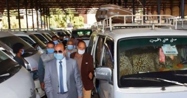 تغريم سائق ميكروباص 500 جنيه لرفعه التعريفة على المواطنين بأسوان