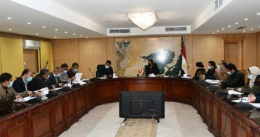 محافظ الفيوم يناقش مقترحات مشروعات الخطة الاستثمارية للعام المالى 2022/2023