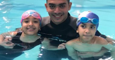 ملائكة من ذوى الهمم.. "جومانا وجمال".. قصة تحدى شقيقين للشلل الدماغي.. جومانا تحصد المركز الثاني في السباحة على مستوى الجمهورية.. وجمال محترف يطمح فى العالمية.. ووالدتهما: قهرنا المستحيل.. فيديو  وصور