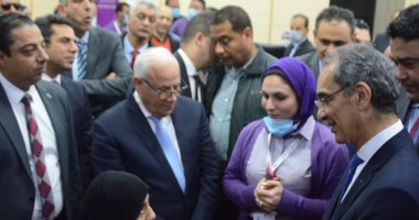 وزير الاتصالات يوجه بصرف "راوتر" وشهر مجاني لسيدة اشتكت من الإنترنت ببورسعيد