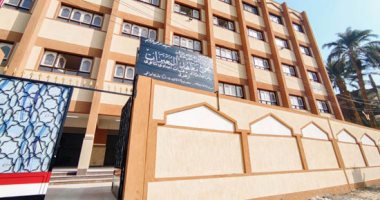 شاهد تجهيزات مجمع معاهد البعيرات الجديد بالأقصر "صور"