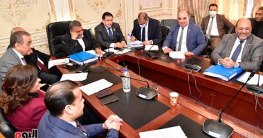 باجتماع لجنة الصناعة.. مصطفى بكرى يتهم رئيس القابضة للكيماويات بالسعي لتصفية الشركات