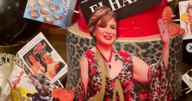 مها أحمد تحتفل بصور جديدة من عيد ميلاد إلهام شاهين .. تعيشى وتجمعينا