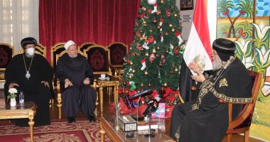 مفتى الجمهورية يزور البابا تواضروس لتهنئته بعيد الميلاد المجيد
