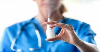 تاس: لقاح كورونا بالبخاخ الأنفى يحمى من أوميكرون وطرحه خلال 4 أشهر 