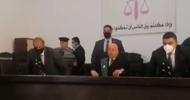تجديد حبس بلطجى الفيوم قاتل زوجته وحماته ومحتجز أسرتهما 45 يوما.. لايف 
