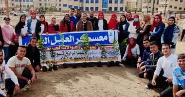 زراعة 400 شجرة بمركز التدريب الكشفى والإرشادى الدائم بجامعة كفر الشيخ.. صور