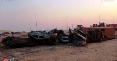 اللقطات الأولى من موقع احتراق 11 سيارة ومصرع شخص وإصابة 8 بالأوسطى.. لايف