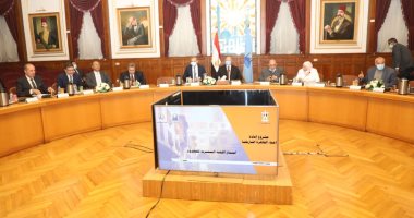 محافظ القاهرة: نقل الأنشطة التى لا تتناسب مع طبيعة القاهرة التاريخية إلى الحرفيين