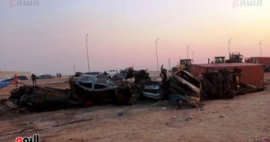 تحقيقات حادث الأوسطى.. النيابة العامة تؤكد: مقطورة اصطدمت بـ13 سيارة متوقفة لإزالة آثار حادث آخر.. وتنتدب الأدلة الجنائية لمعاينة مسرح الحادث.. والتحفظ على قائد السيارة وعرضه على الطب الشرعى لإجراء تحليل مخدرات