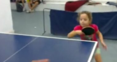 هنا جودة تشارك الجمهور مشاهد من تدريباتها على تنس الطاولة فى طفولتها "فيديو"
