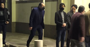 طارق لطفى وعبد الرحيم كمال فى عزاء أحمد الحجار فى مسجد الحامدية الشاذلية