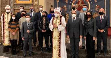 سفير مصر بكندا يشارك فى قداس عيد الميلاد المجيد.. صور 