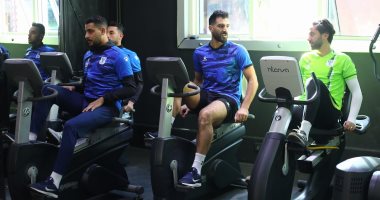المصري يخوض مرانه الصباحي في صالة الجيم استعداداً لكأس الرابطة.. صور