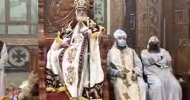 قداس عيد الميلاد من كنيسة الشهيدين كيرياكوس ويوليطه أمه فى سوهاج.. فيديو