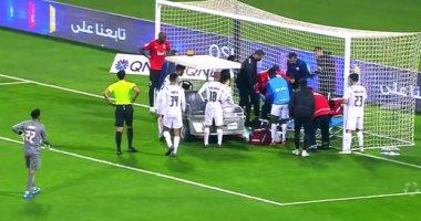 سقوط مفاجئ لمدافع الوكرة فى أرض الملعب يثير الرعب بالدورى القطرى.. فيديو