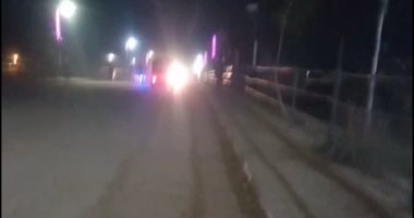 بث مباشر.. بينهم أم وأبنائها الثلاثه بنى مزار تستعد لاستقبال ضحايا حادث تصادم سيناء