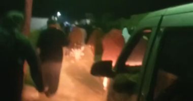 تشييع جثامين أم وأبنائها الثلاثة بالمنيا بعد وفاتهم فى حادث تصادم .. فيديو