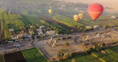 تحليق رحلات البالون الطائر فى الأقصر وعلى متنها 440 سائحا من حول العالم