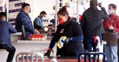 بعد اكتشاف سلالة "دلتاكرون" فى قبرص.. هل اندماج دلتا وأميكرون يشكل خطورة؟