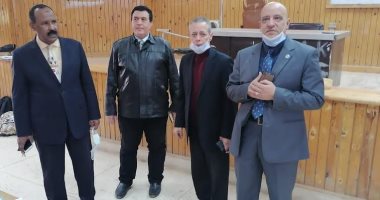 رئيس جامعة أسوان يتفقد امتحانات الفصل الدراسى الأول للعام الجامعى  