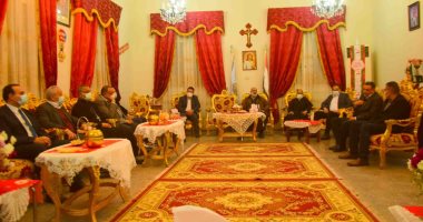 صور.. محافظ الأقصر يزور كنيسة العذراء مريم لتقديم التهاني بعيد الميلاد المجيد
