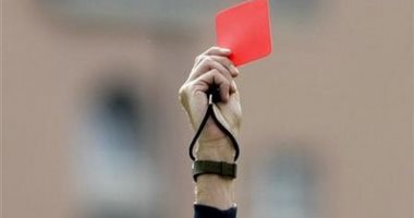 حب من بعد بطاقة حمراء.. قصة حب بين لاعب وحكم كرة قدم