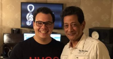 الموزع أحمد طارق يحيى يدعم عازف الكولة عبد الله حلمى بعدما فقد صوته