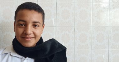 عبد الرحمن طالب إعدادى بدرجة قارئ فى دولة التلاوة.. يرتل القرآن بصوت عذب