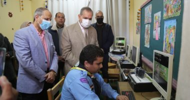 محافظ كفر الشيخ يفتتح وحدة التطوير التكنولوجى بمدرسة النور للمكفوفين .. صور