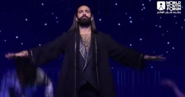 محمد سراج: وقوفى على مسرح منتدى الشباب أمام الرئيس وبقيادة خالد جلال شرف