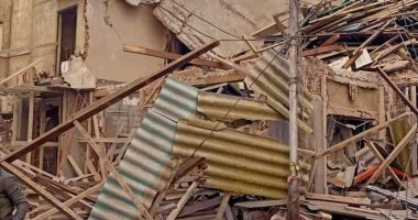 مصرع 2 وإصابة آخر فى انهيار عقار بدمياط.. صور
