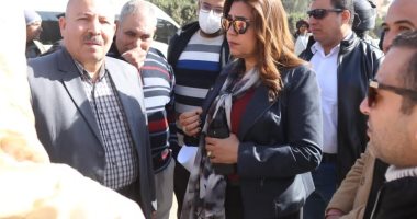 محافظ دمياط تبحث خطة إنشاء مواقف وأسواق حضارية ببعض القرى
