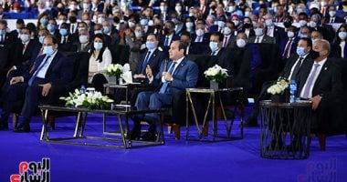 الرئيس السيسى بمنتدى شباب العالم: التنوع والاختلاف سنة كونية ومش هنخلى العالم لغة واحدة.. حقوق الإنسان لا تقتصر على جانب واحد.. ويؤكد: لو مقدمتش تعزيز للعملية الصحية تتناسب مع الإنسان يبقى أنا قصرت