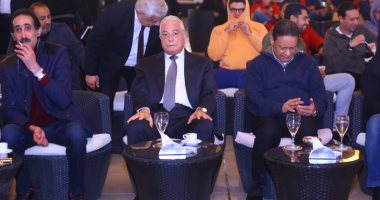 اللواء خالد فودة وإعلاميون يشاهدون مباراة مصر ونيجيريا فى شرم الشيخ