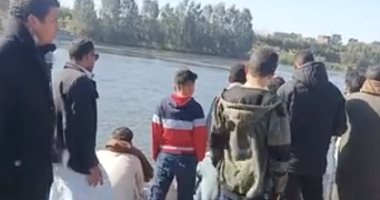 استخراج جثمان شهيد الجدعنة.. أنقذ شخصين ومات أثناء محاولة إنقاذ آخرين بحادث المعدية.. لايف