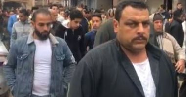 قتل مراته وحرق قلب أهلها.. صراخ وبكاء وانهيار أسرة الضحية قبل لحظات من تشييع الجثمان.. لايف