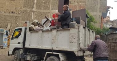 حى بولاق الدكرور يرفع الإشغالات من الشوارع خلال حملة مكبرة