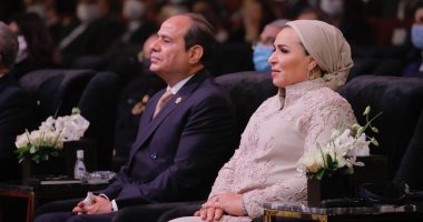 السيدة انتصار السيسى: سعدت بما شاهدته من عروض مبهرة على مسرح شباب العالم