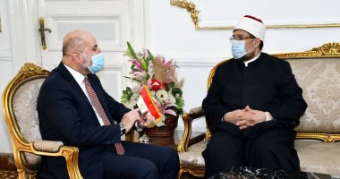 وزير الأوقاف يلتقى مستشار رئيس فلسطين.. ودورة للأئمة الفلسطينيين فبراير المقبل