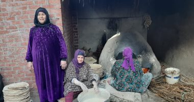 الحلوة دى قامت تعجن فى الفجرية.. فرن الحاجة رئيسة مفتوح للجميع.. لايف