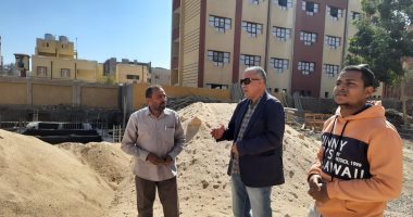 رئيس مدينة إسنا الجديد يبدء عمله بجولة لتفقد مشروعات حياة كريمة فى القرى.. صور