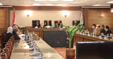 محافظ الجيزة يوجه بإلزام الشركات المنفذة لخطوط المترو برفع مخلفات الأعمال أولاً بأول