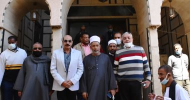 محافظ أسوان: حريص على التواجد بين المواطنين فى المناطق الشعبية والقرى والنجوع
