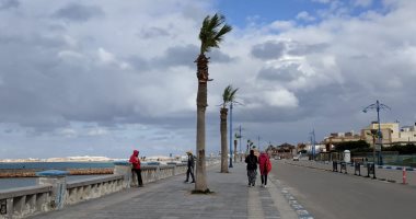 أجواء غائمة على مطروح وسطوع متقطع للشمس مع برودة الطقس.. فيديو لايف