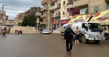 انتشار معدات شركة مياه الشرب والصرف بالقليوبية تحسبا لهطول الأمطار.. صور
