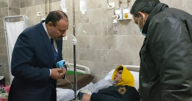 نائب رئيس جامعة الأزهر للوجه القبلى ينعى وفاة طالب ويطمئن على المصابين