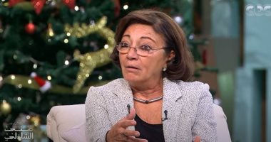 منى الشاذلى تعرض مذكرات شاعر الأطلال بخط يده.. وحفيدته: "هى دى أغاني أم كلثوم"