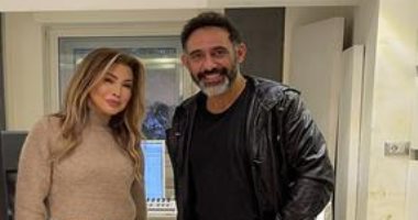 وصلة رقص تجمع نوال الزغبى وعمرو مصطفى فى الاستوديو.. فيديو